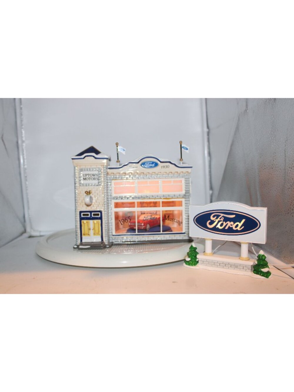 Dept 56 Snow Village - Uptown Motors Ford